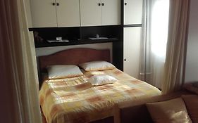 Apartment Moni